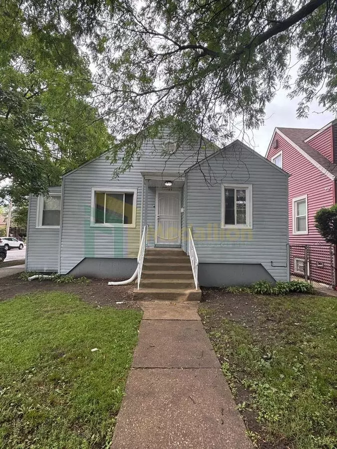 Stylish 4br/2ba Home With Modern Updates & Finished Basement House for rent in Chicago, IL