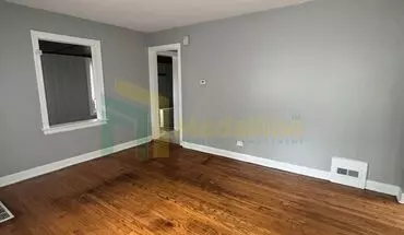 2 of 17 Stylish 4br/2ba Home With Modern Updates & Finished Basement House for rent in Chicago, IL