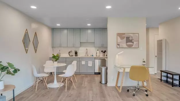 Remodeled 2nd Floor Apartment! Apartment for rent in Redwood City, CA Remodeled 2nd Floor Apartment! Apartment for rent in Redwood City, CA