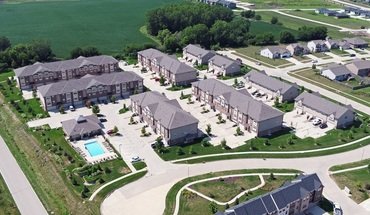 Maplewood Townhouses Apartment for rent in West Des Moines, IA