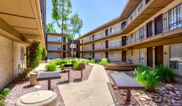 Biltmore On The Lake Apartment for rent in Phoenix, AZ