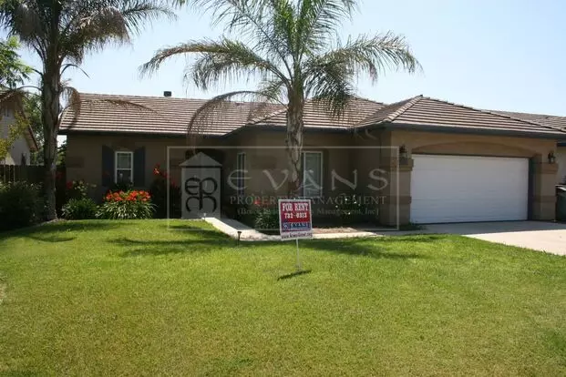 1044 S Rio Linda Apartment for rent in Visalia, CA