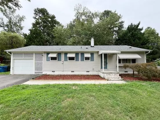 Comfortable 3bd, 1.5ba House With Large Fenced Backyard Apartment for rent in Durham, NC
