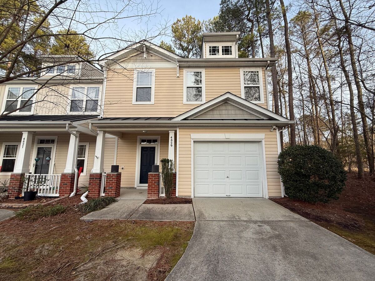 Modern 3bd, 25ba End Unit Raleigh Townhome With... Apartments Raleigh, NC