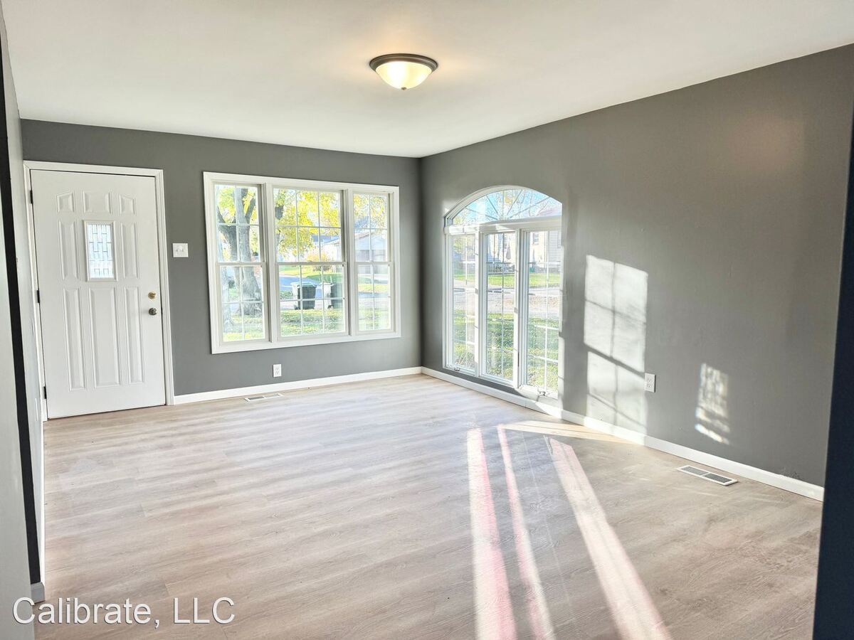 149 North Guyer Hobart, IN House for Rent Rentable