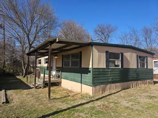 3 Bed 2 Bath Mobile Home In Quite Community Apartment for rent in Harrah, OK
