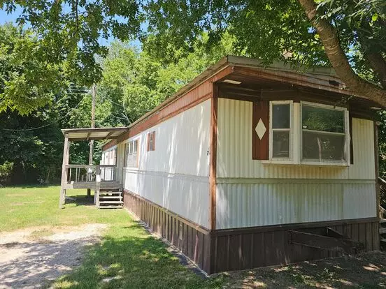 2 Bed 1.5 Bath Mobile Home In Quiet Community Next To City Park Apartment for rent in Harrah, OK