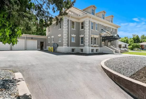 Beautifully Renovated Apartment In Historic Mansion Apartment for rent in Ogden, UT