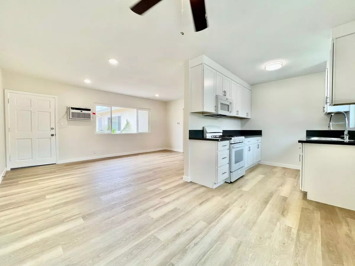 5540 Mammoth Ave Apartment for rent in Sherman Oaks, CA