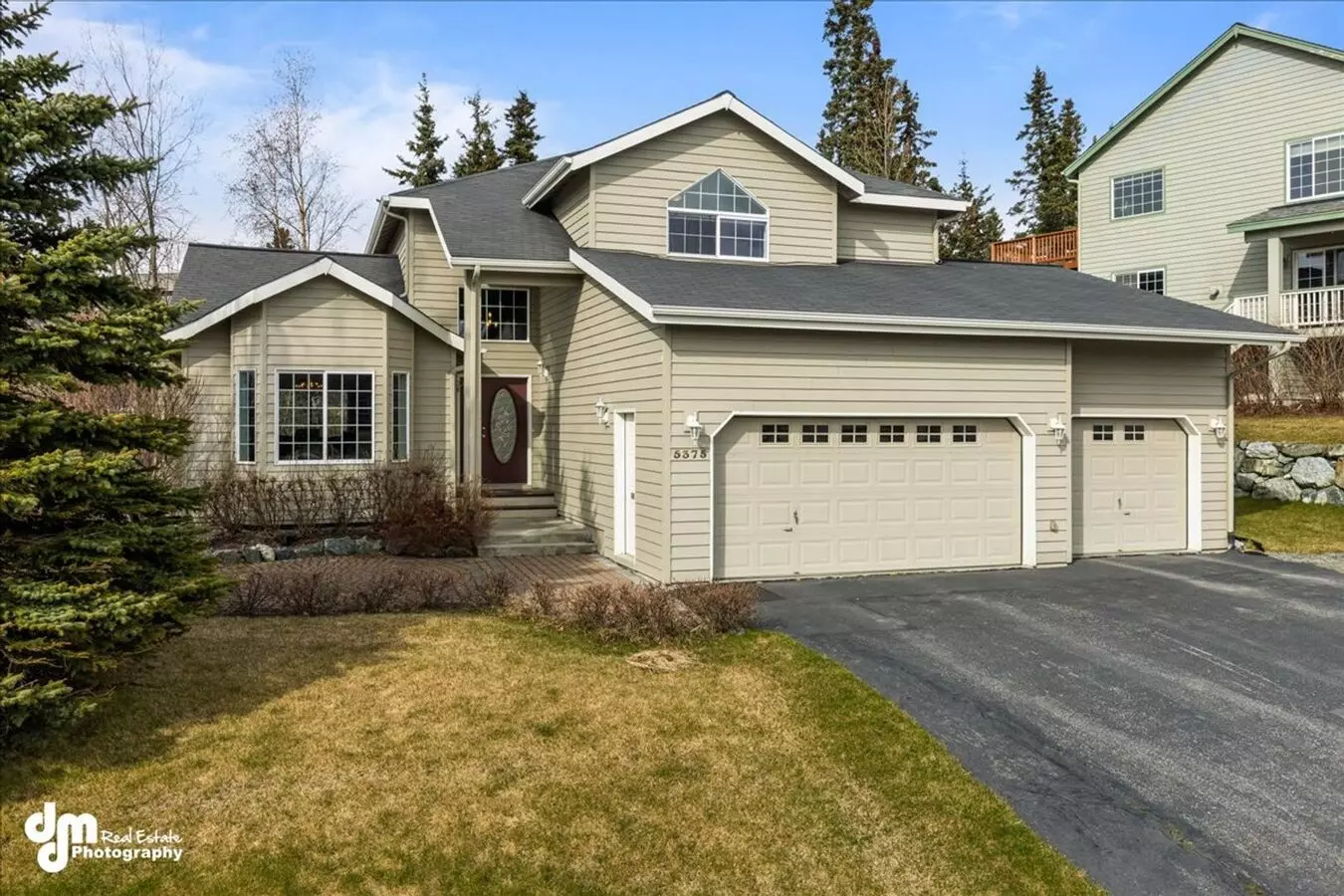 Goldenview Park House for rent in Anchorage, AK