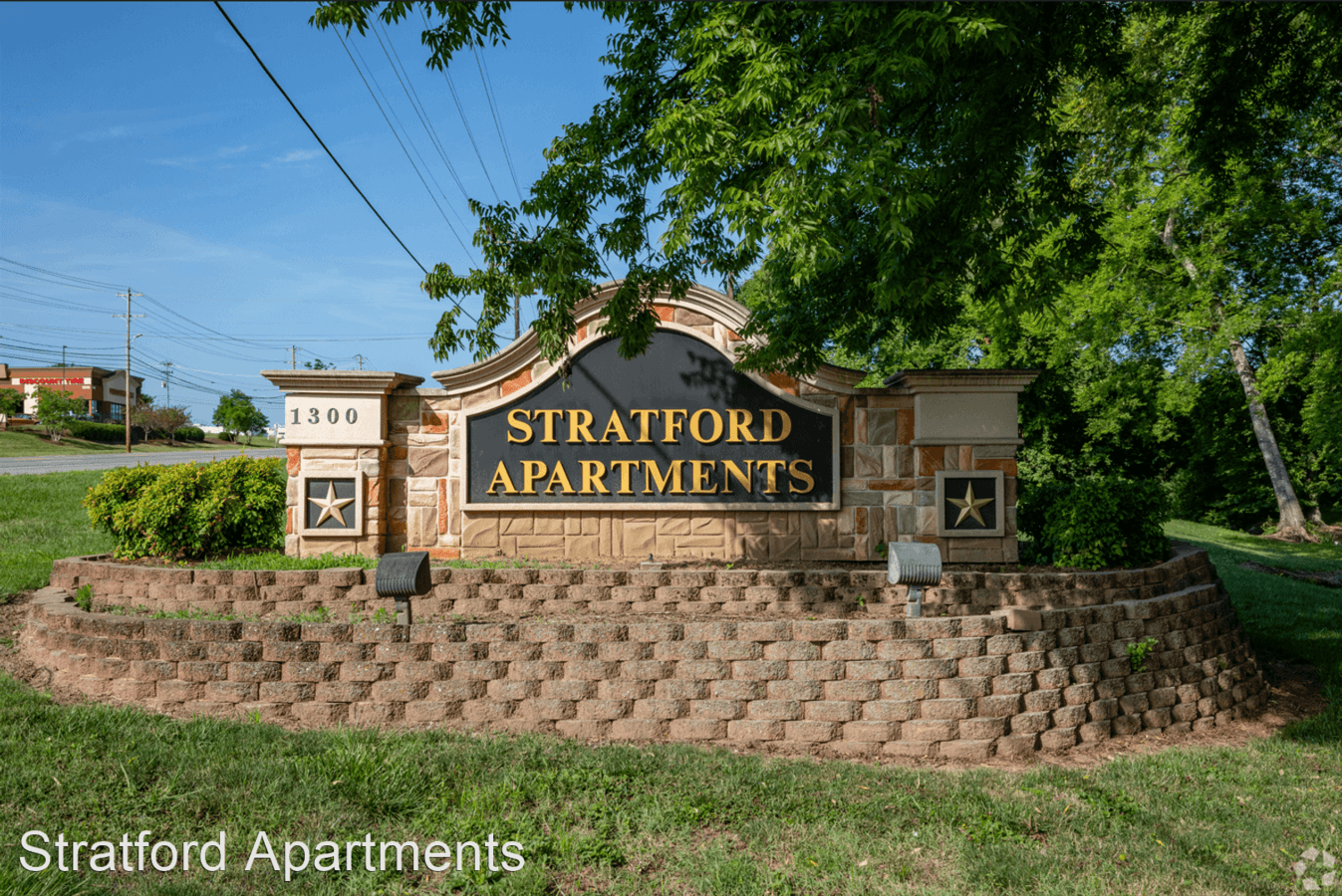Stratford Apartments 1300 Nashville Pike Gallatin, TN