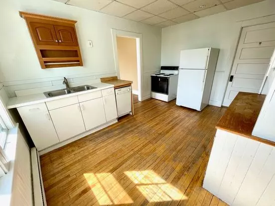 15 Bartlett St Apartment for rent in Waterville, ME