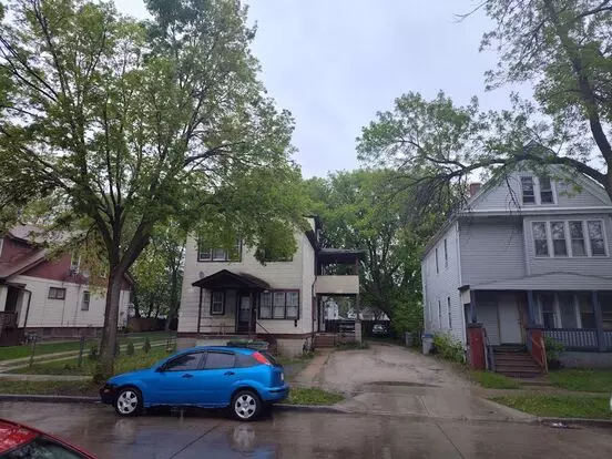 1832S Apartment for rent in Milwaukee, WI