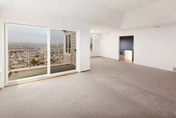 Amazing 2br/2ba Townhome W/ Parking, In-unit Laundry, Epic Views, & More | Daly City Apartment for rent in Daly City, CA