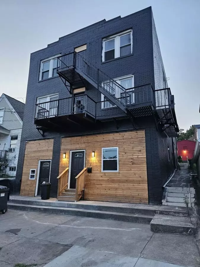 1257 8th Ave Apartment for rent in Natrona Heights, PA