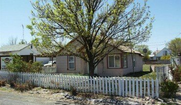 $1100 | 2-bd 1Bth House | 621 7th Ave. Buhl, Id Apartment for rent in Buhl, ID