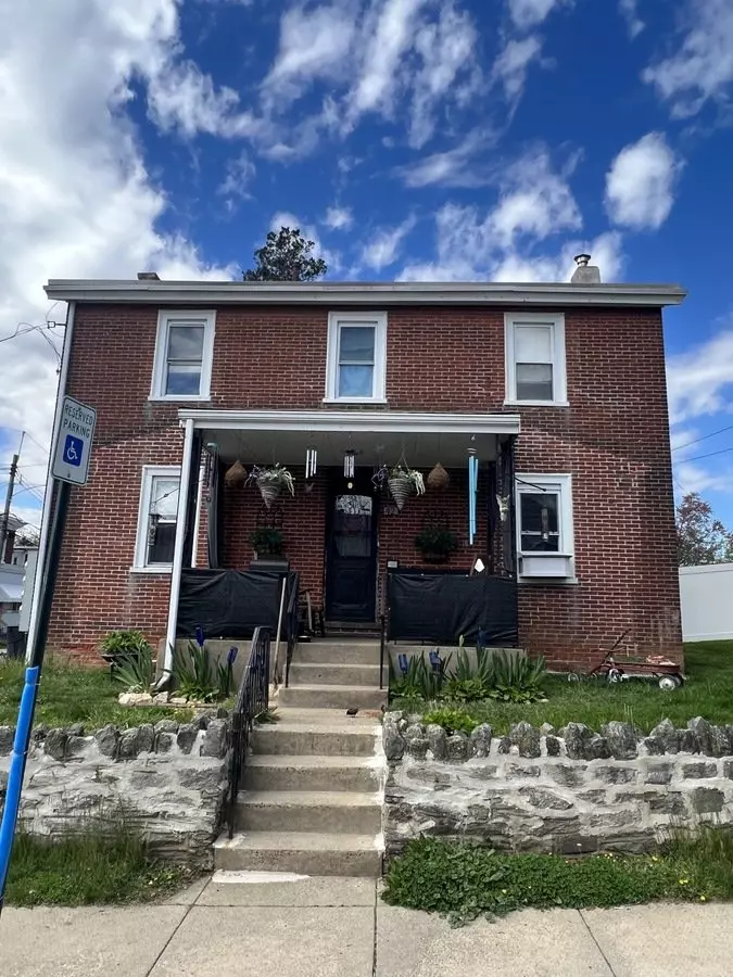 42 S Sycamore Ave Apartment for rent in Clifton Heights, PA