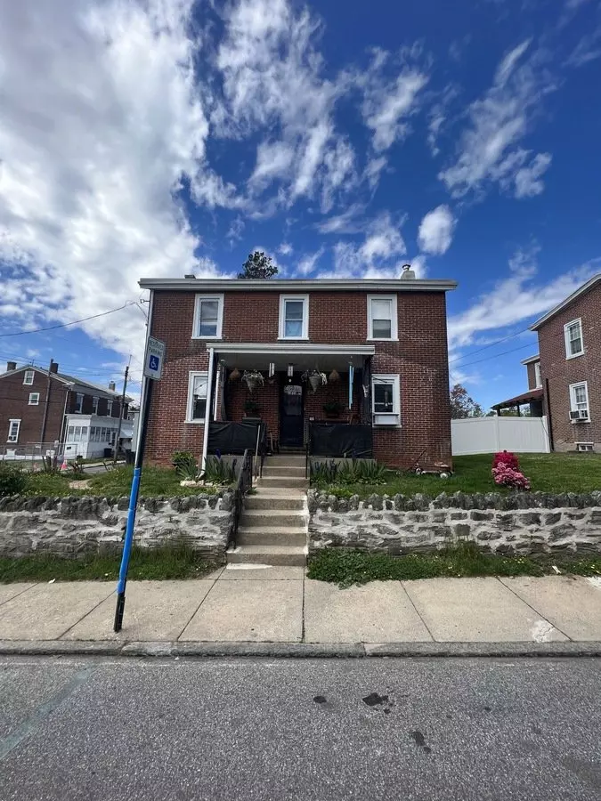2 of 2 42 S Sycamore Ave Apartment for rent in Clifton Heights, PA