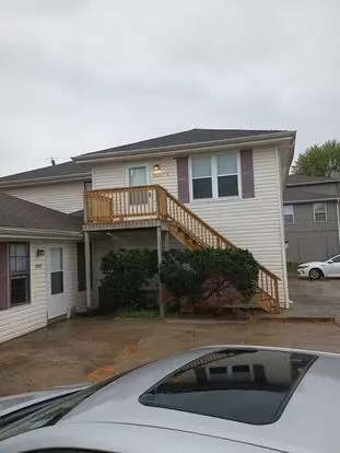 Gorgeous 2/1 Home In Parkville! Apartment for rent in Parkville, MO