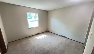 5 of 12 20108 E Blue Mills Ct House for rent in Independence, MO