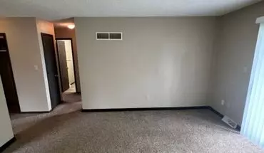 3 of 13 Spacious Duplex With Finished Basement & Garage House for rent in Independence, MO