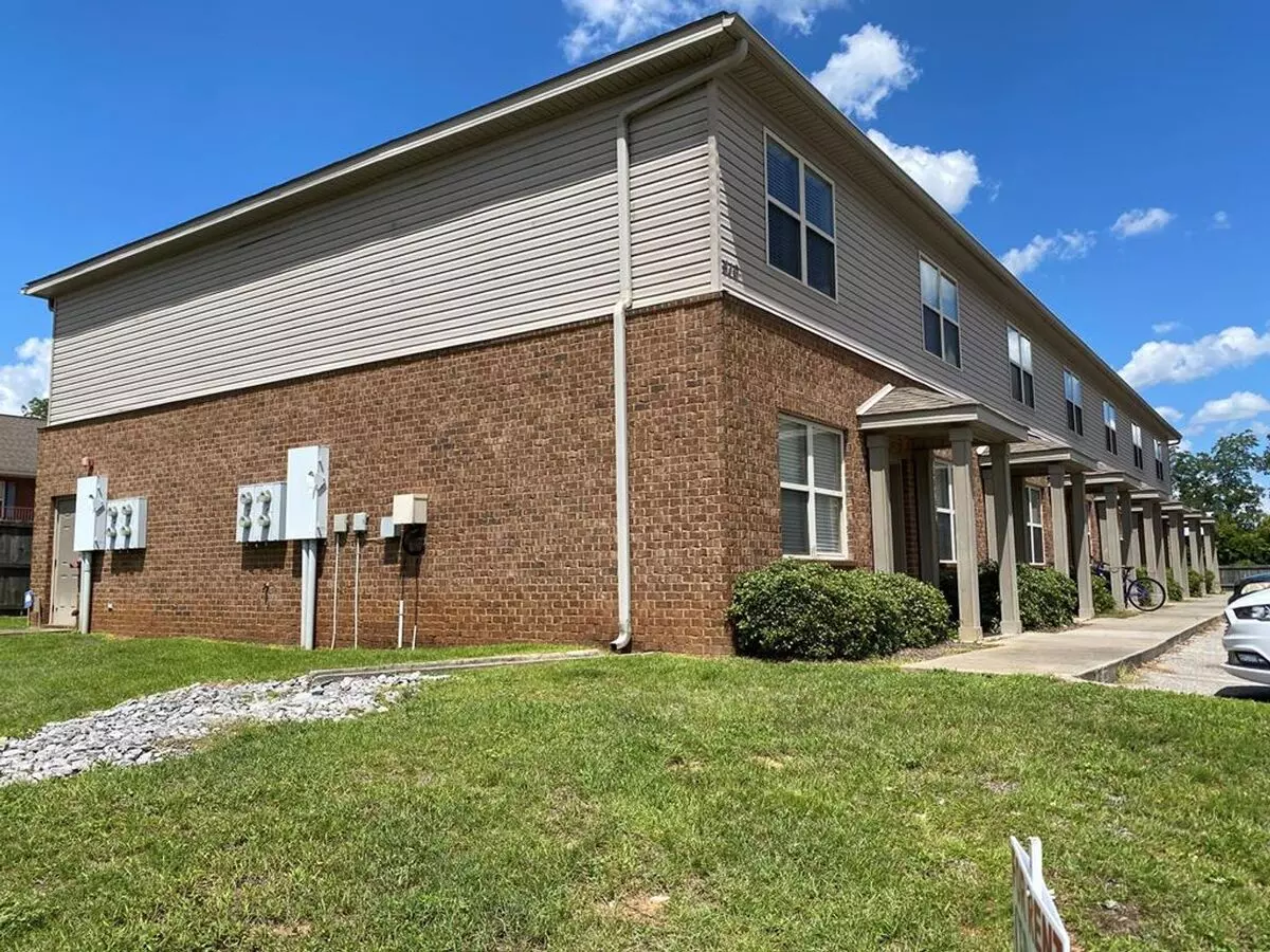 Trojan Mark Apartment for rent in Troy, AL