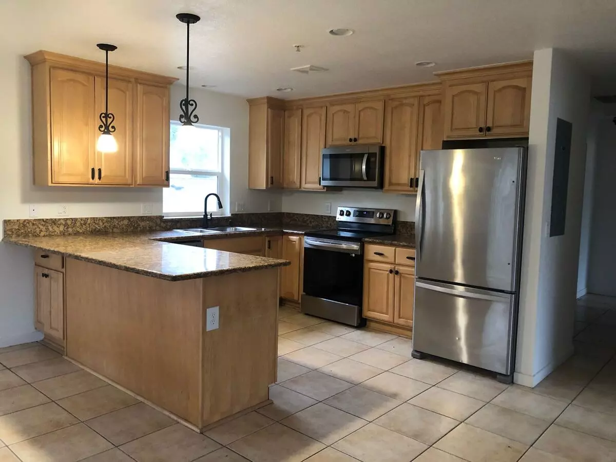 Rare Find! Beautiful Triplex With Exceptional Touches Throughout! Guaranteed $0 Deposit* House for rent in Milwaukie, OR