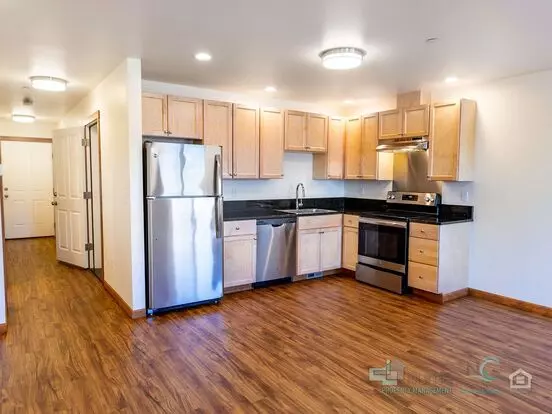 740 Ave G Apartment for rent in Seaside, OR