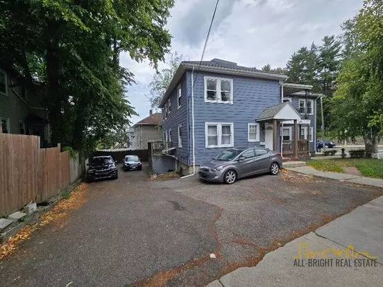 Large Duplex - Off-street Parking - Central Ac - Balcony Apartment for rent in Brighton, MA