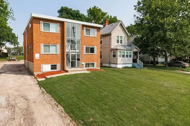 Elliott Apartments Apartment for rent in Cincinnati, OH