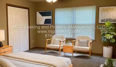 4 of 21 707-709 SE Summit Ave Apartment for rent in Lees Summit, MO