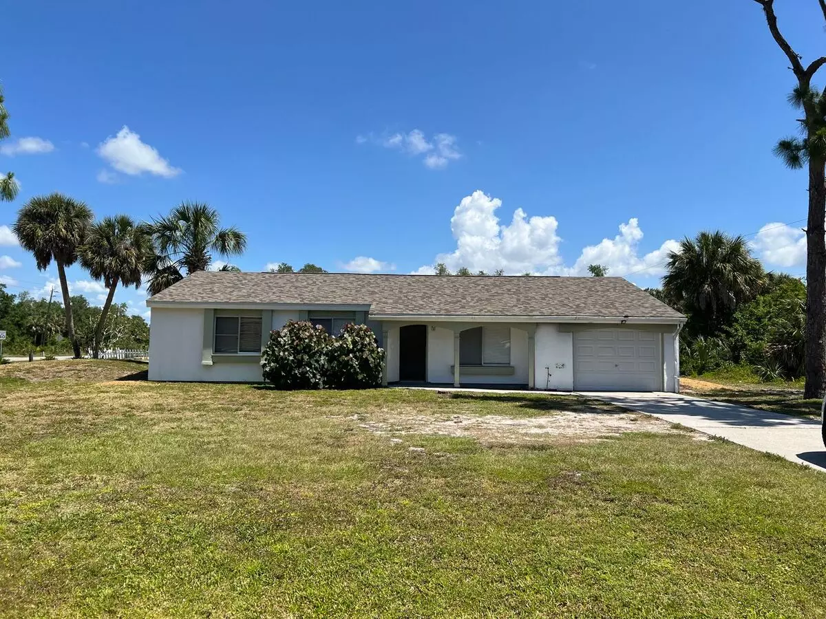 Avail 7/15 -- $1,495 ** Annual ** 3 Bed / 2 Bath ** Single Family ** Conveniently Located On Edgewater Dr House for rent in Port Charlotte, FL