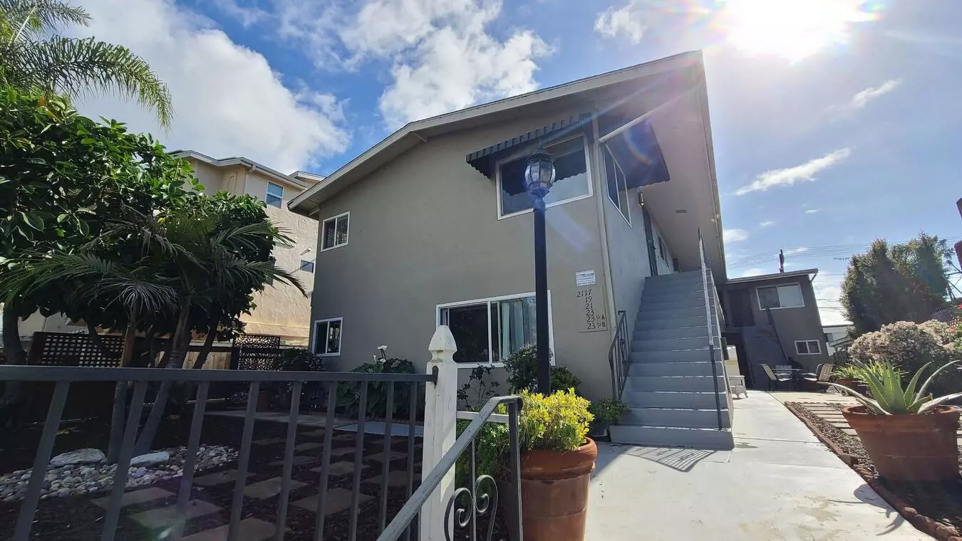 2117-23 Grand Ave Apartment for rent in San Diego, CA