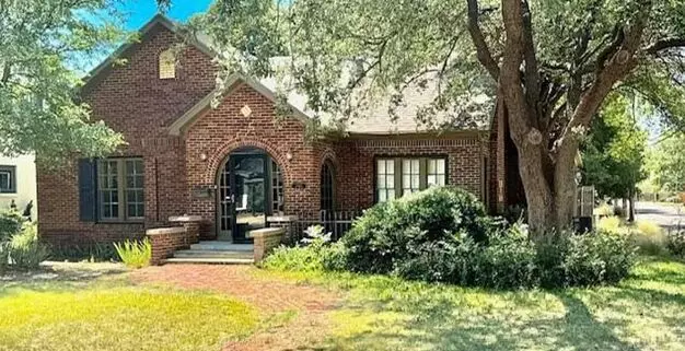 Fantastic 3 Bedroom 2 Bathroom House In Tech Terrace! Apartment for rent in Lubbock, TX