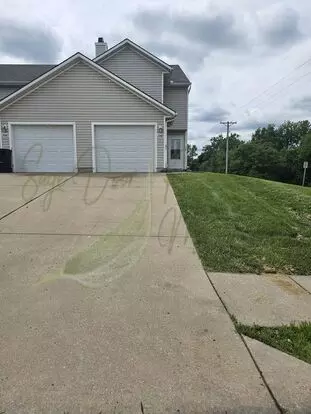 204 NE Sunshine St Apartment for rent in Oak Grove, MO