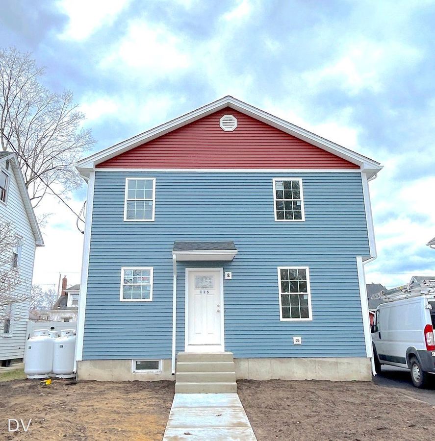 115 Davenport St Chicopee, MA Apartment for Rent Rentable