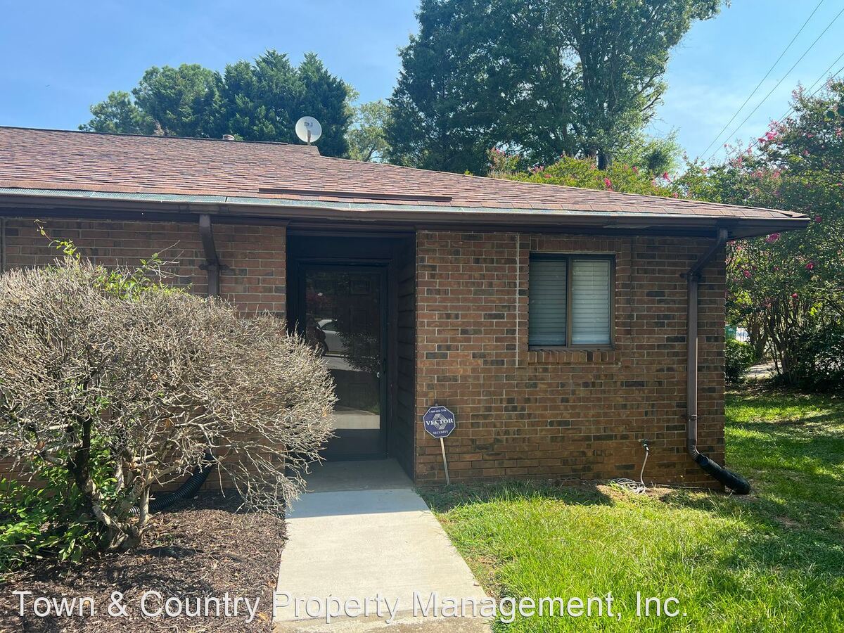 500 A Cokesbury St Greenwood, SC Apartment for Rent