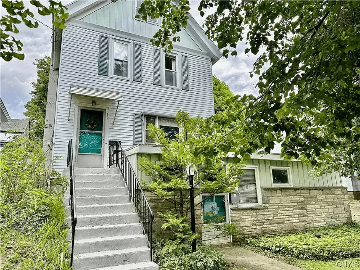 Spacious & Charming! Ready For Your Family!! House for rent in Oswego, NY