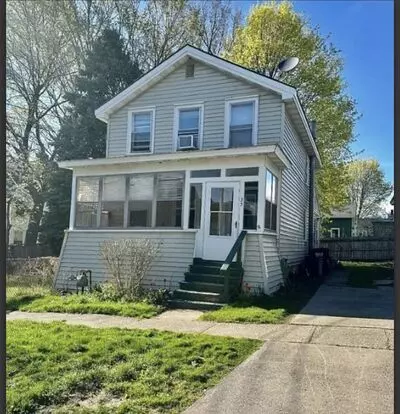 35 Lawrence St Apartment for rent in Oswego, NY