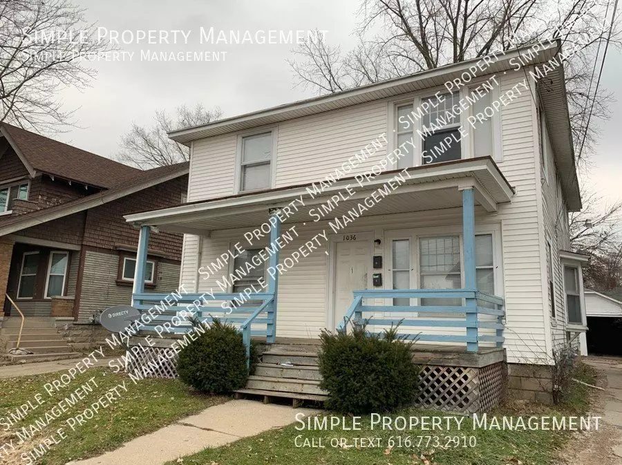 1036 Lafayette Ave Apartment for rent in Grand Rapids, MI