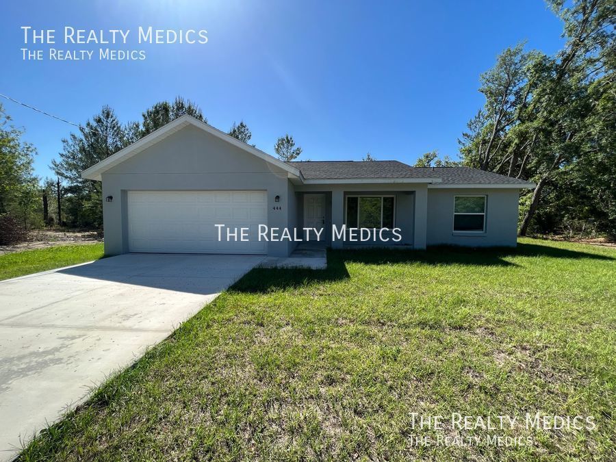 444 Malauka Loop Ocklawaha, FL House for Rent Rentable