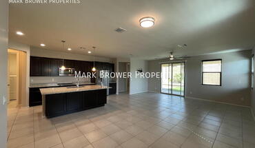 18422 W Ida Ln Apartment for rent in Surprise, AZ