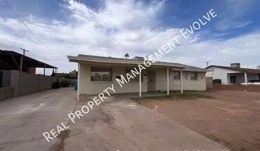 2 of 31 7554 W Clarendon Ave House for rent in Phoenix, AZ