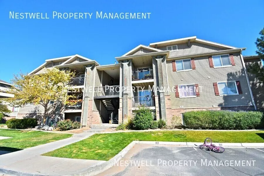 3452 E Ridge Rte Apartment for rent in Eagle Mountain, UT