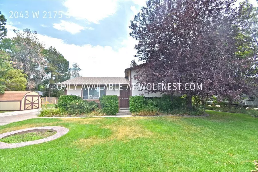 2043 W 2175 S House for rent in Syracuse, UT