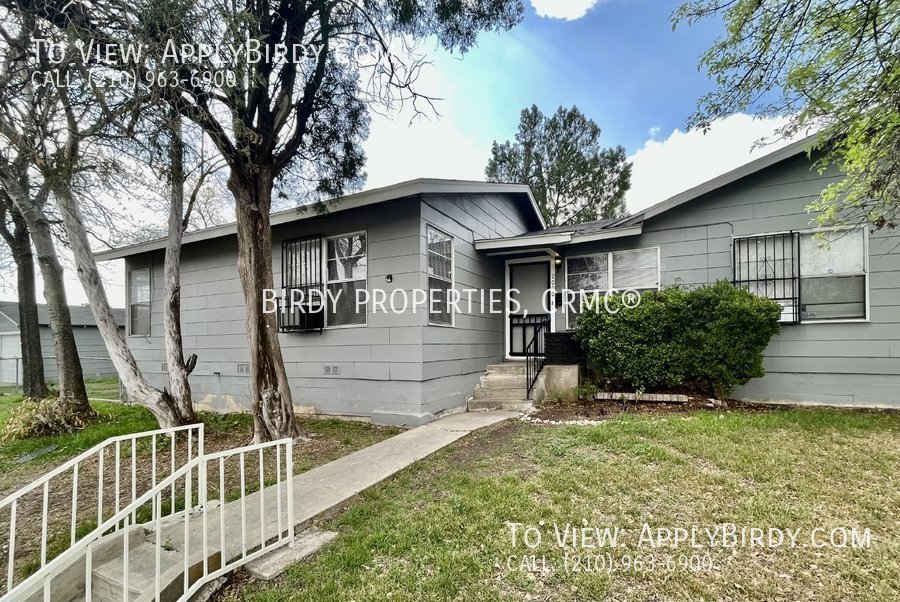 2000 W Mistletoe Ave San Antonio, TX Apartment for Rent