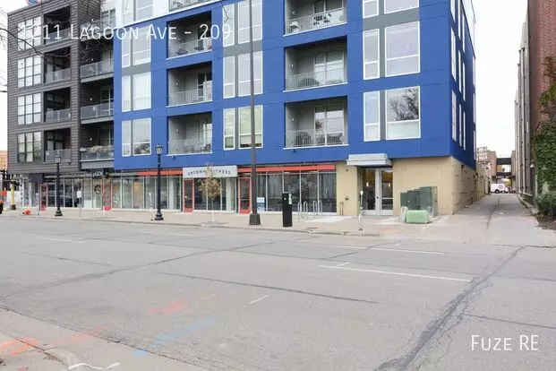 1211 Lagoon Ave #505 Apartment for rent in Minneapolis, MN 1211 Lagoon Ave #505 Apartment for rent in Minneapolis, MN