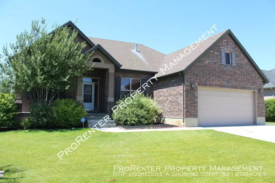 2820 S 1475 W House for rent in Syracuse, UT