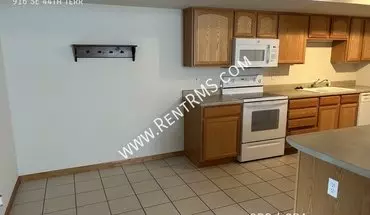 5 of 20 916 SE 44th Ter House for rent in Topeka, KS