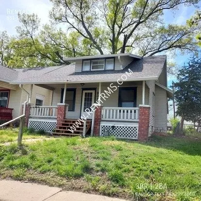 831 SW Jewell Ave Apartment for rent in Topeka, KS